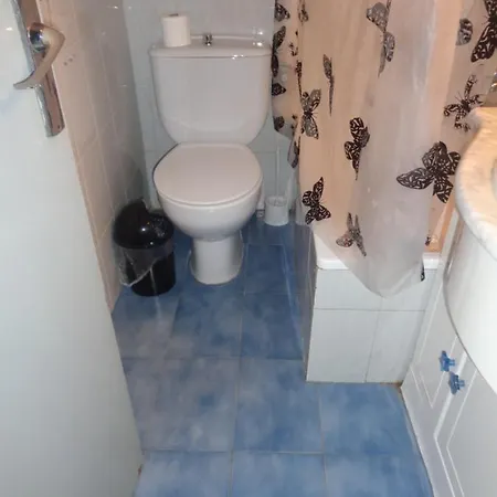 Apartment Квартира Для Семьи, 85 М, 20 Мин К Морю, 24 Часа Парковка